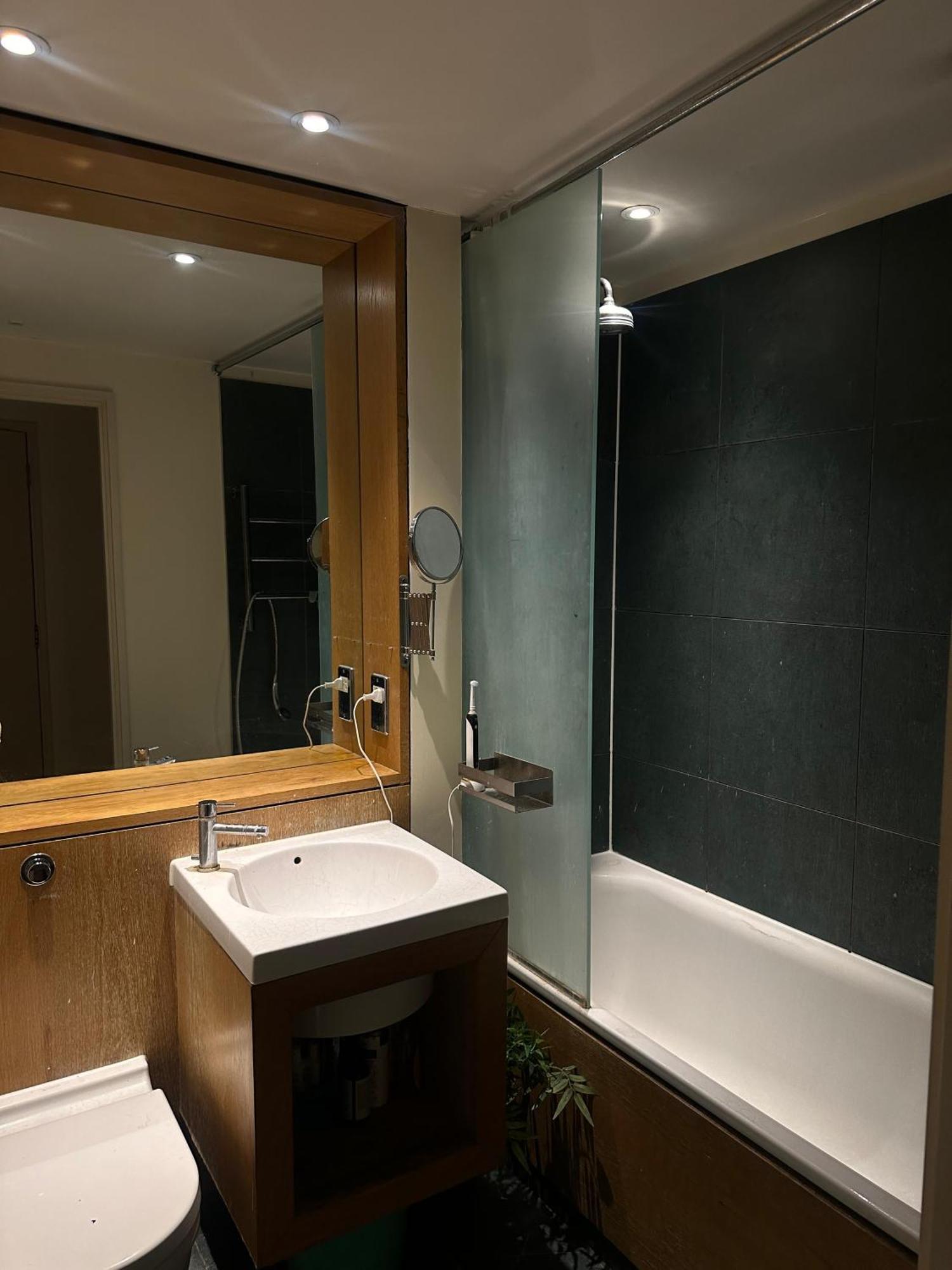 Appartamento The Skyline Square Flat Close To Paddington Station Londra